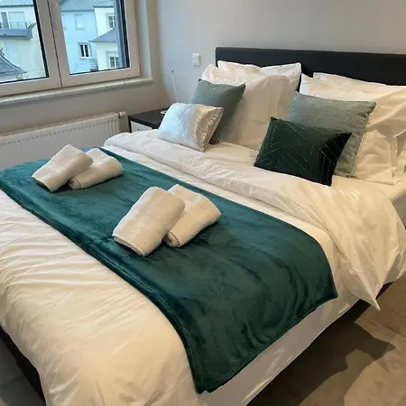 Large 3 Bedrooms With Private Parking-limp2 *