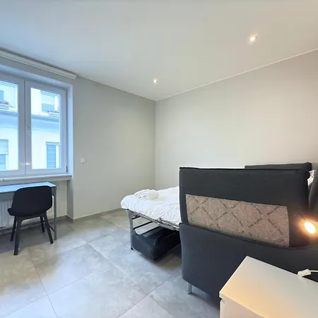 Apartment Large 3 Bedrooms With Private Parking-limp2 *